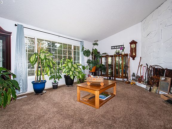 4th image of 2902 NE 99th Ave