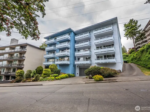 7060 Lincoln Park Way S, Seattle, WA 98136