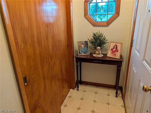 2nd image of 1124 W 37th St