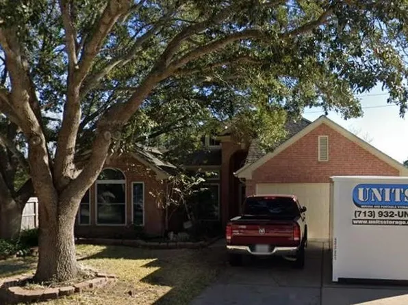 16823 Pheasant Ridge Dr, Sugar Land, TX 77498