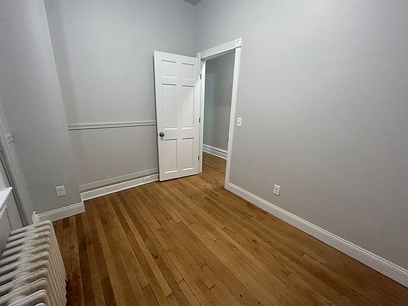 5th image of 520 E King St APT 1