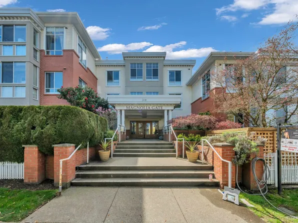 360 E 36th Ave #321, Vancouver, BC V5W 4B9