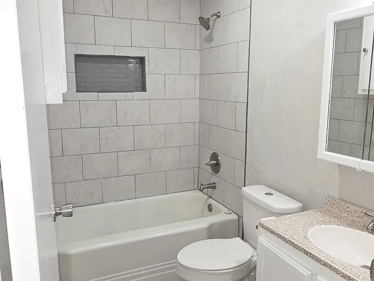 1218 Wagner St — Photo 3