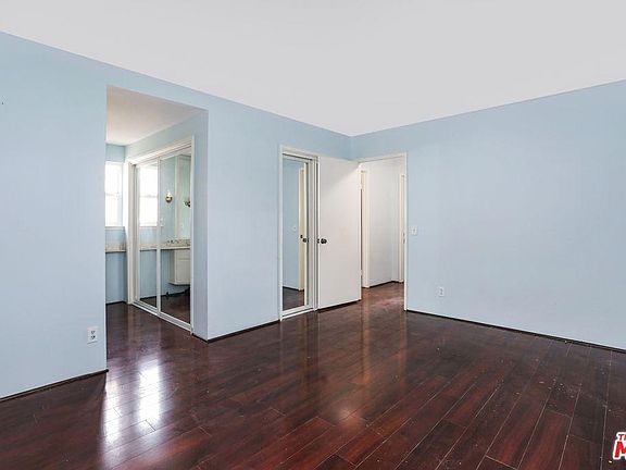 3rd image of 22643 Strathern St