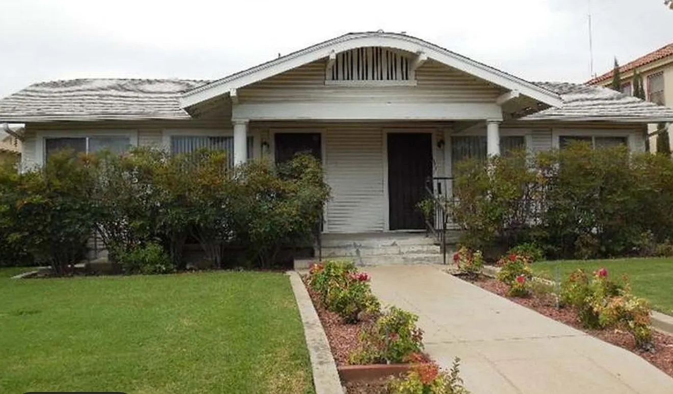 615 E Yale Ave — Photo 1