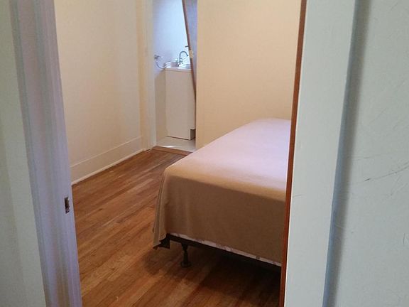 5th image of 2575 N Lakeshore Dr
