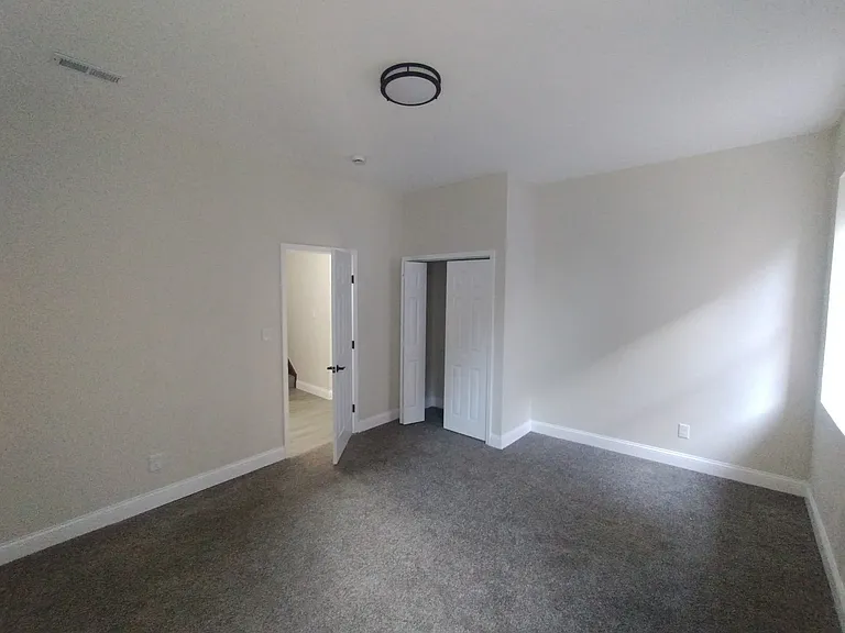 2323 Patterson Ave — Photo 24