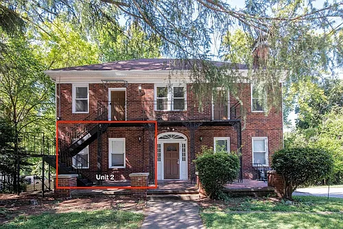1351 Oxford Rd NE Photo 1