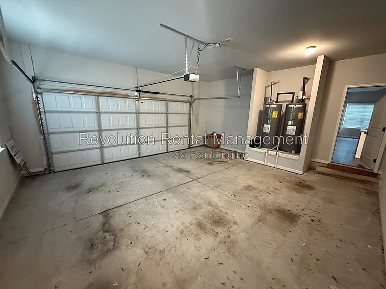 1009 Fable Ln — Photo 24