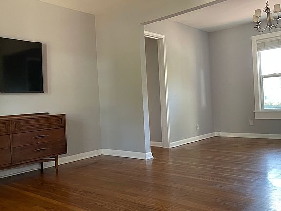 2nd image of 326 Sumner Dr