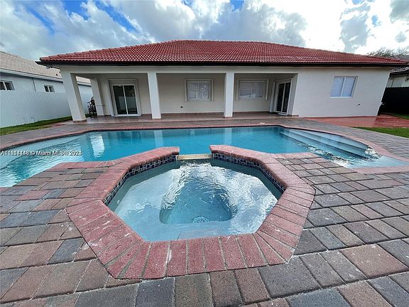 4th image of 9021 NW 162nd Ter