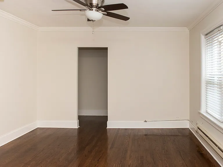 2129 N Dayton St #203 — Photo 3