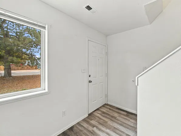 1921 Jerry Murphy Rd, Pueblo, CO 81001