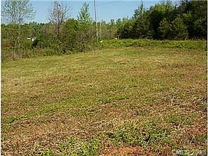 2nd image of 206 Trailway Dr