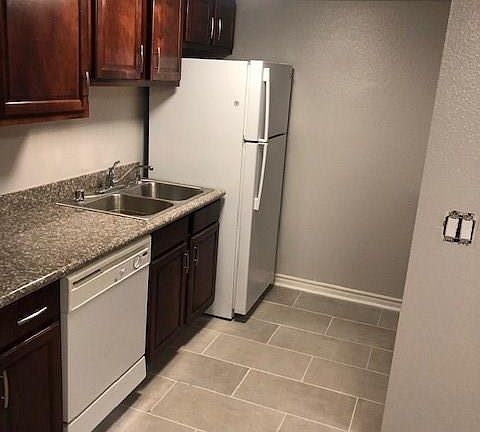 3rd image of 4340 Sandy River Dr Unit 77