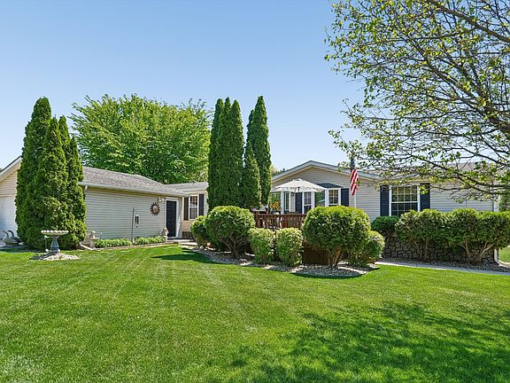 2nd image of 412 Juniper Ct