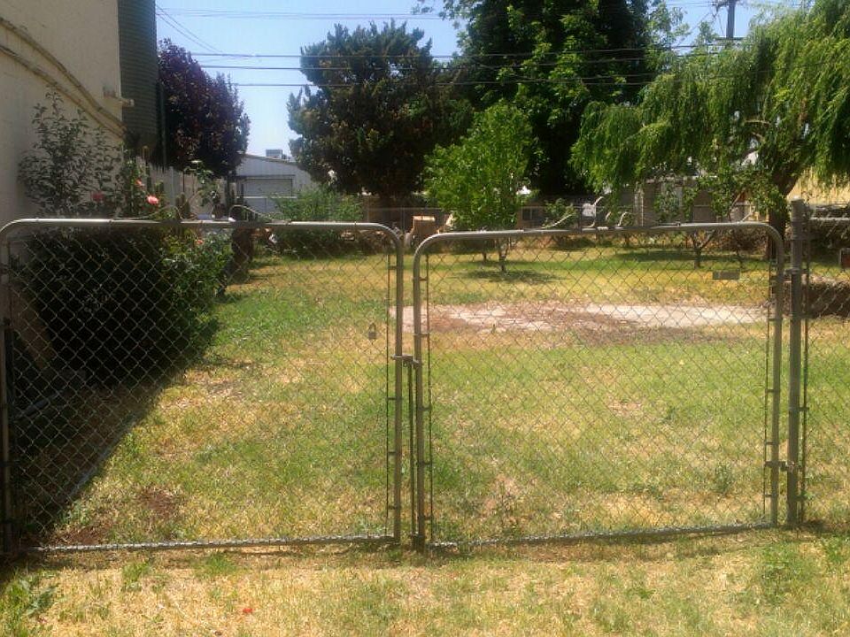 2nd image of 225 E St