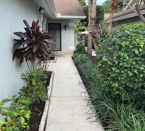 3rd image of 139 Sand Pine Drive