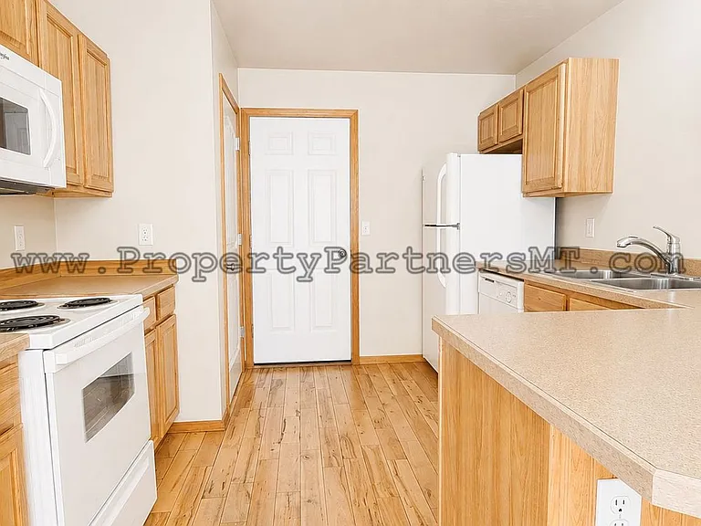 892 N River Rock Dr — Photo 4