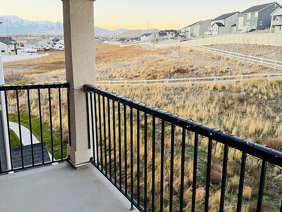 3rd image of 1838 W Eaglewood Dr Unit 301