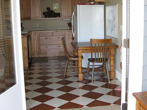 4th image of 310 Morrill Pl NE