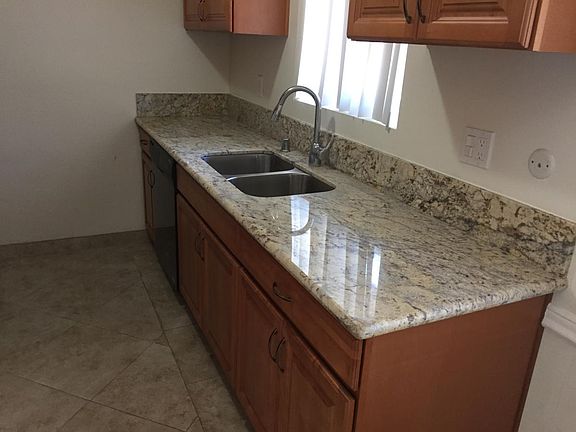 3rd image of 1807 Fremont Ave Floor 2
