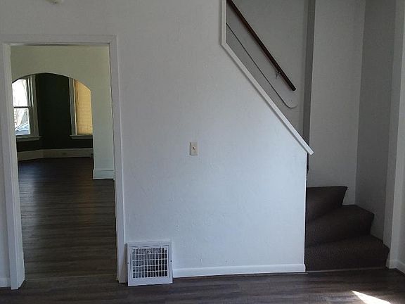 5th image of 1129 Lincoln Ave