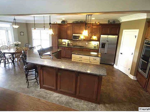3rd image of 14 Hadley Hill Ln