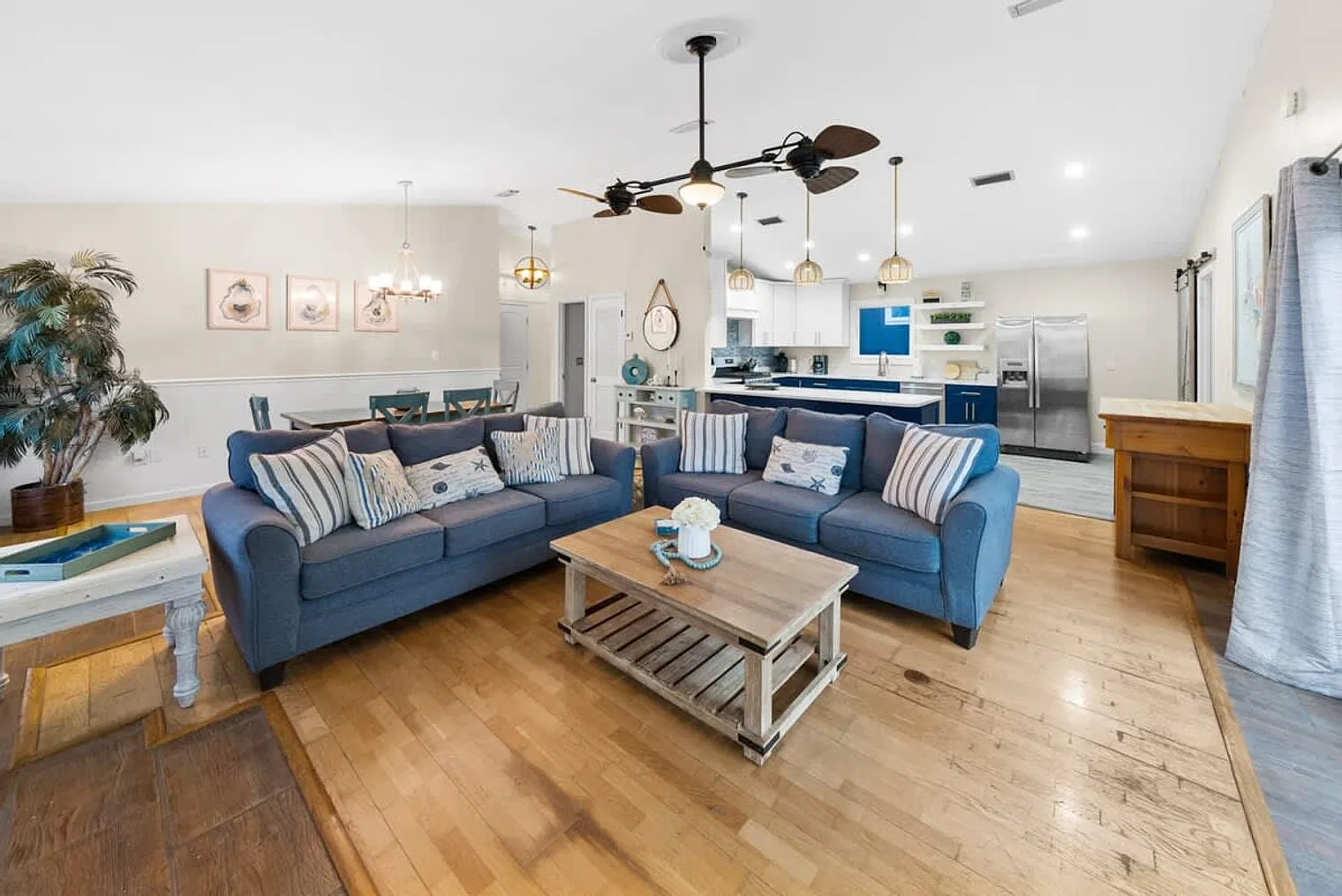 4 bed, 4.0 bath, 2497 sqft, $6,083 — Photo 2