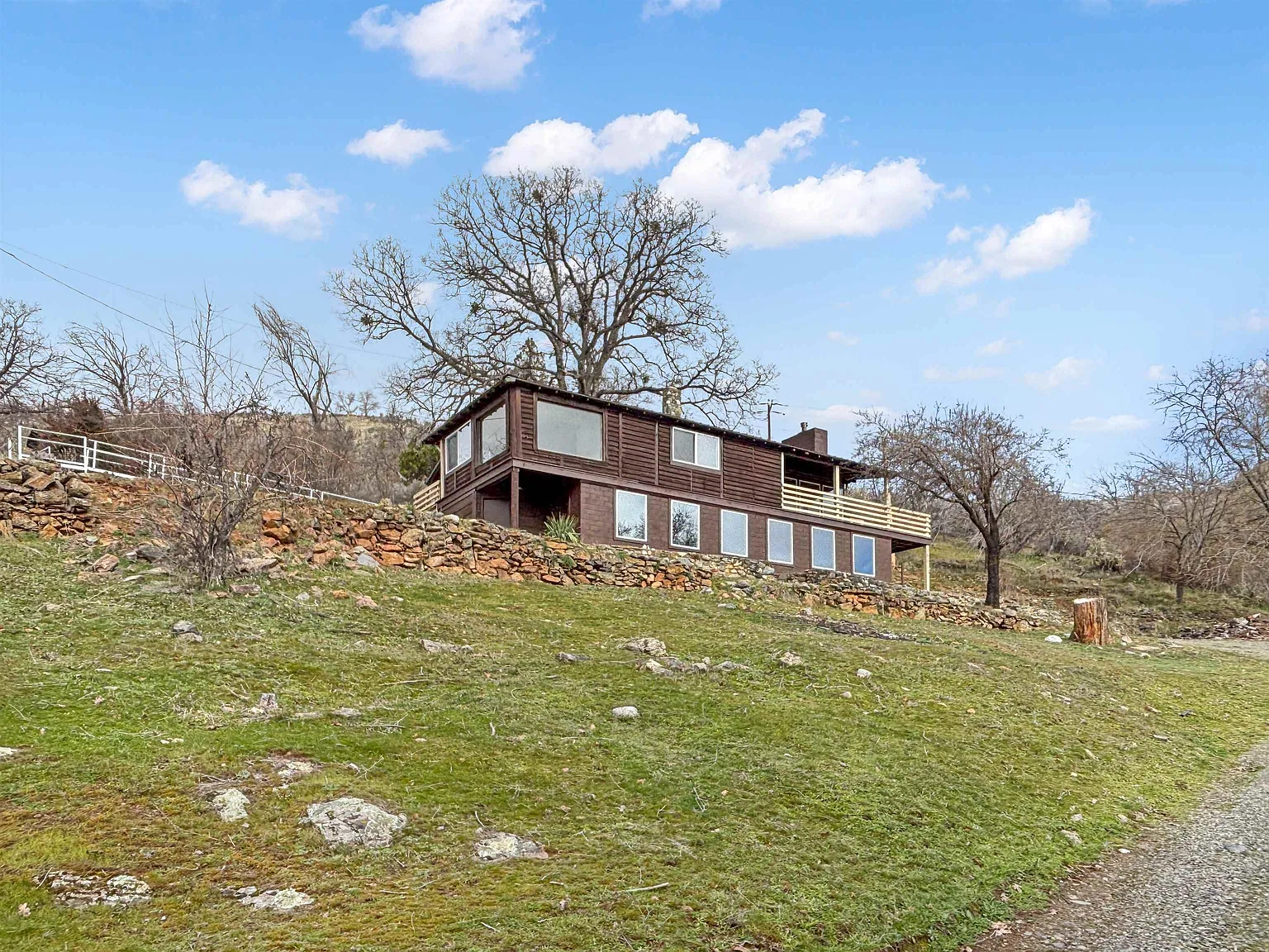 16813 Highway 96 photo 1