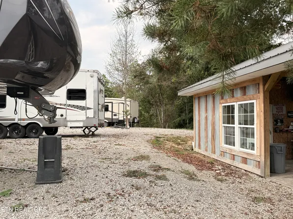 444 Roses Creek Rd, Clairfield, TN 37715