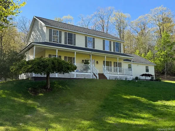 4 Clover Lane, Wurtsboro, NY 12790