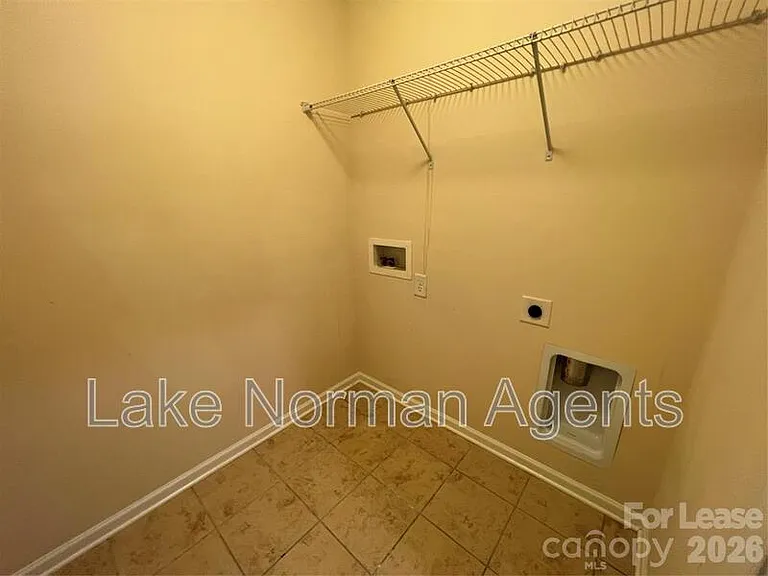 10374 Rutledge Ridge Dr NW — Photo 11
