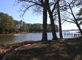 197 Poplar Grove Ln, Mathews, VA 23109