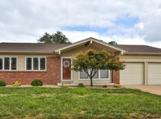 2415 Whitshire Dr, Saint Louis, MO 63129