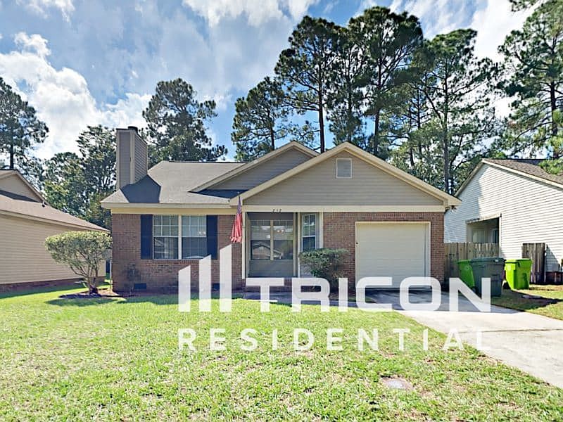 1st image of 212 Westport Dr