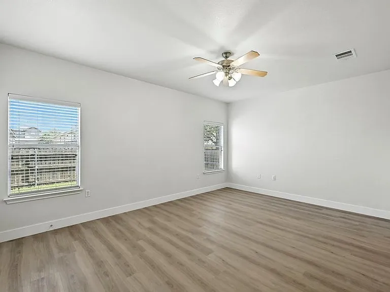 11116 Liberty Farms Dr — Photo 14
