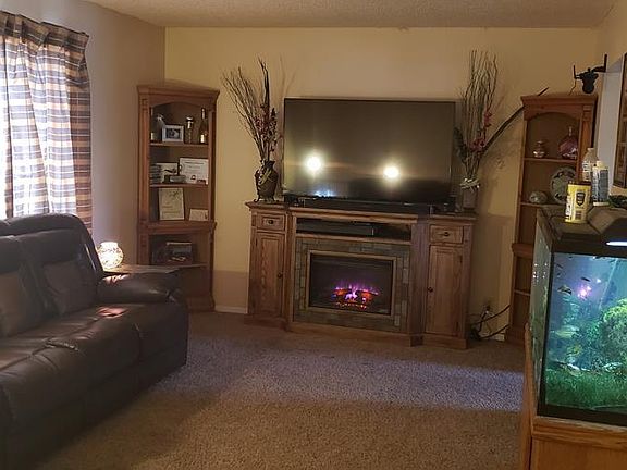 3rd image of 920 Amarillo Ave