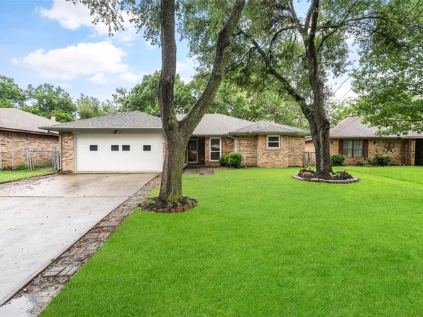 2317 Bolden Rd, Irving, TX 75060