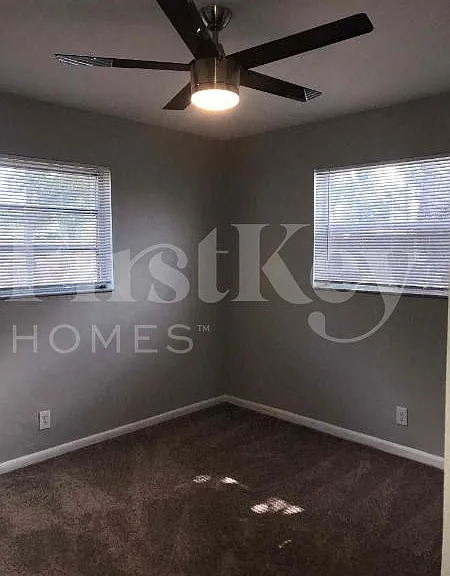 1211 N 74th Way — Photo 28