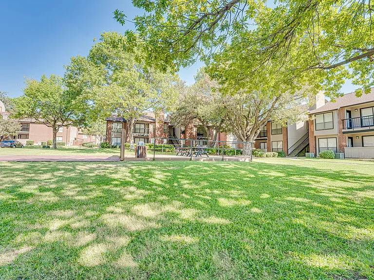 Bardin Oaks — Photo 41