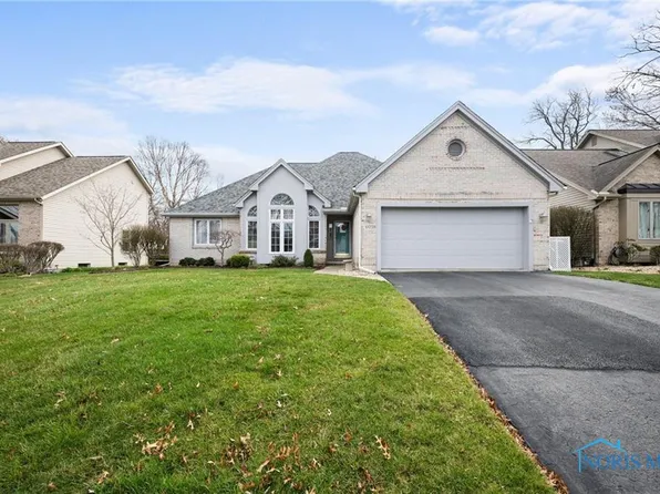 6038 Pinedale Dr, Toledo, OH 43613