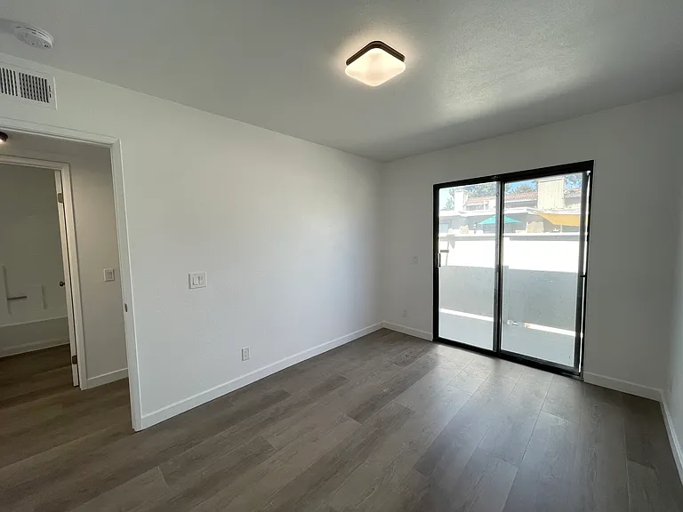 2nd bedroom with balcony