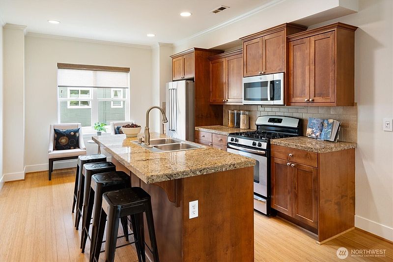 4th image of 4347 Jill Place S