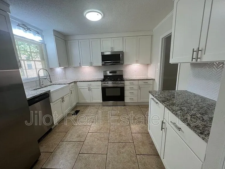 4707 Brazil Wood Ct NW — Photo 7