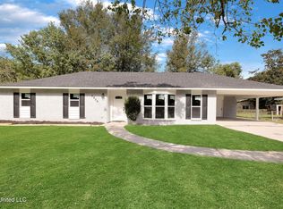 2806 Hickman Ave, Picayune, MS 39466