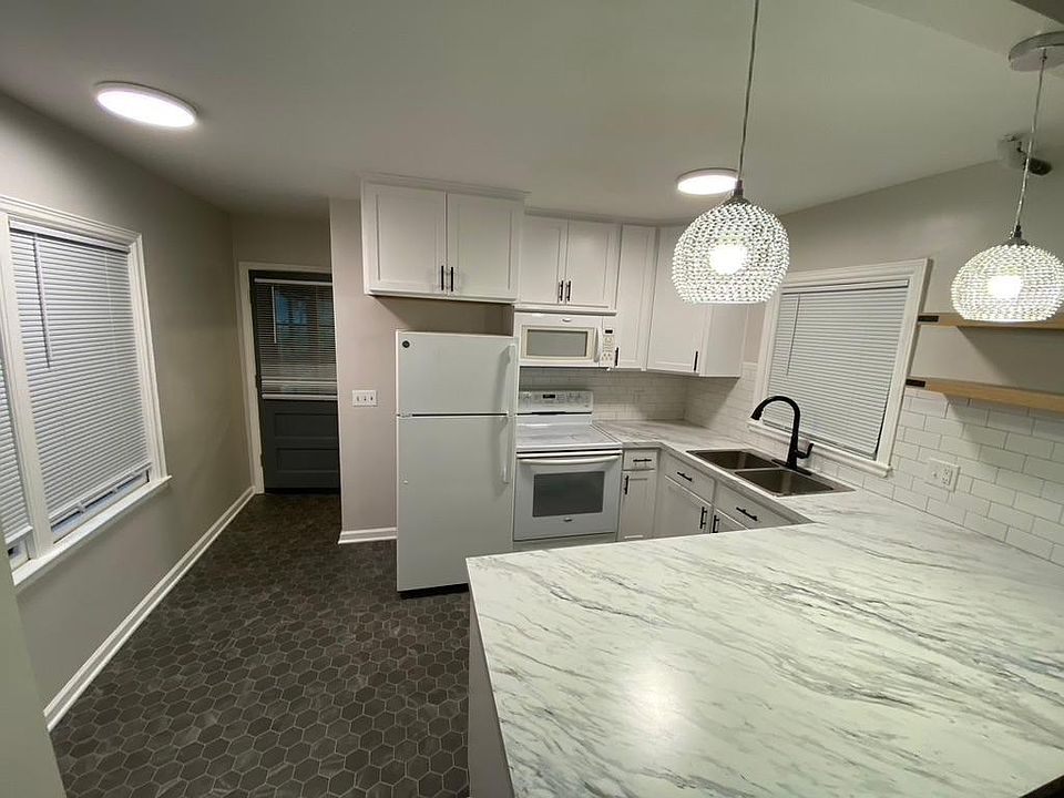1st image of 3505 S 46th St
