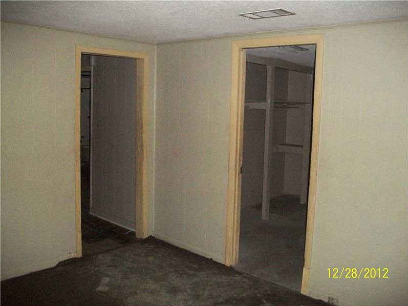 2nd image of 1357 Amsterdam Ct