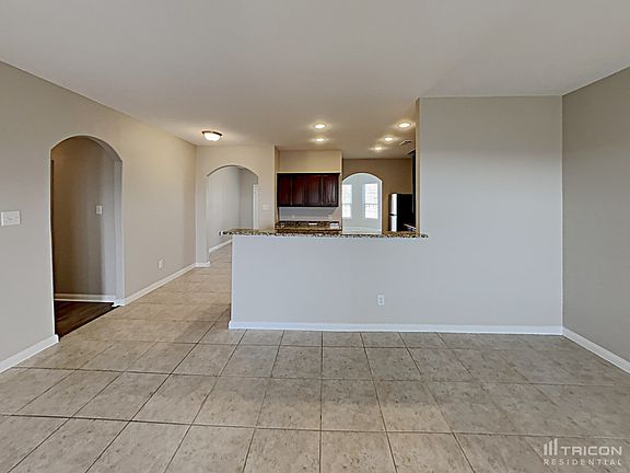4th image of 4233 Antioch St.