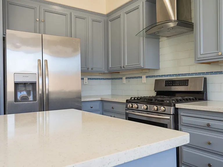 1109 Camellia Ct — Photo 3